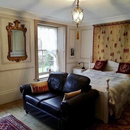 Dolphin House Bed & Breakfast Batheaston Екстериор снимка