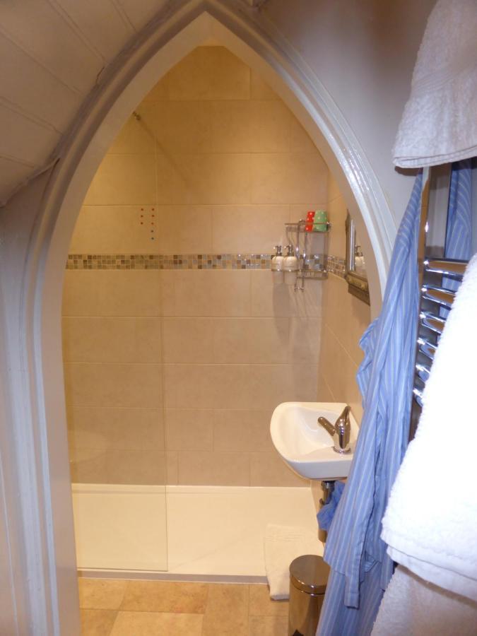Dolphin House Bed & Breakfast Batheaston Екстериор снимка